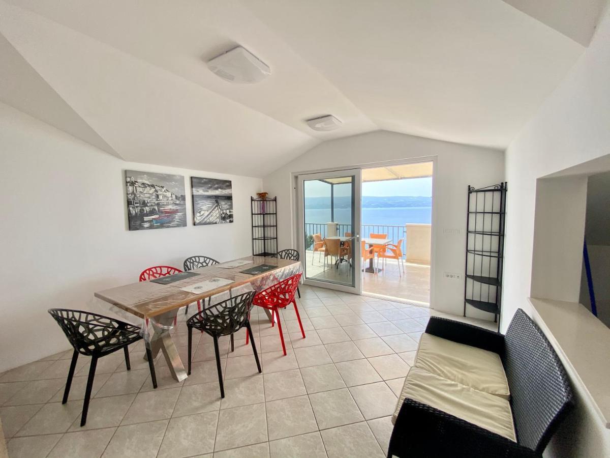 Apartmani Mateo Омиш Экстерьер фото